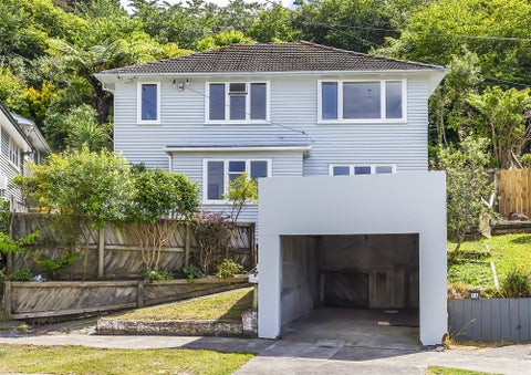 16 Greer Crescent, Tawa, Wellington