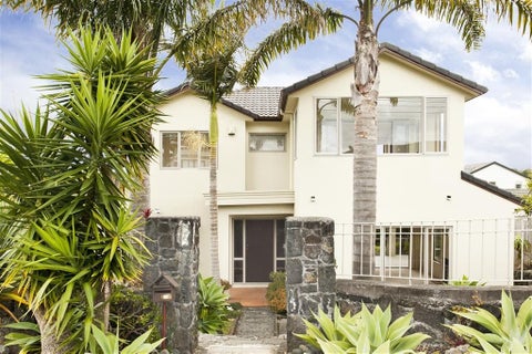 8 Scarboro Terrace, Murrays Bay, Auckland