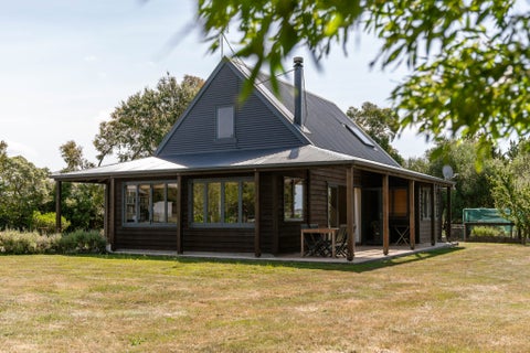 8 Hawkins Drive, Martinborough, Martinborough