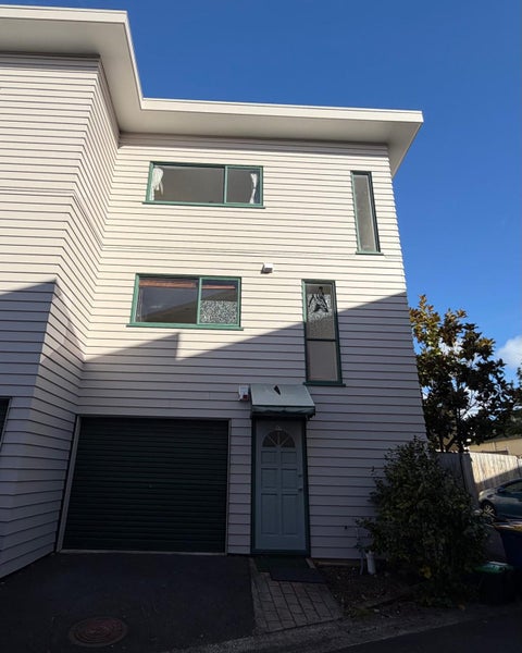 17/1 Briar Way, New Lynn, Auckland