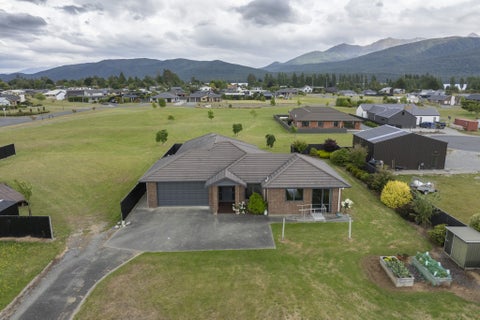 11 Acheron Way, Te Anau, Te Anau