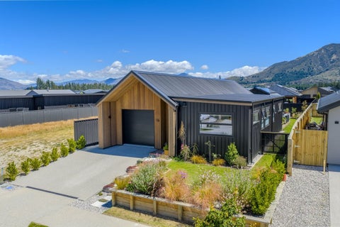 16 Guthrie Street, Waterloo, Lower Hutt