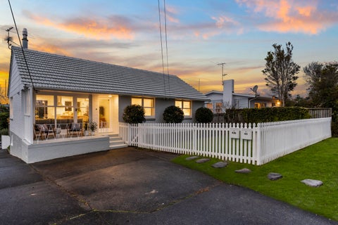 1/43 Aeroview Drive, Beach Haven, Auckland