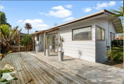 2/72 Onewa Road, Northcote Point, Auckland