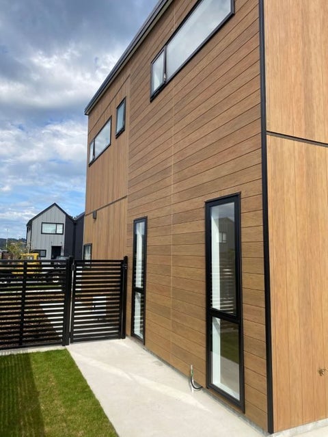2 Raeble Walkington Lane, Wallaceville, Upper Hutt