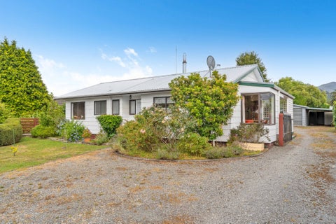 10 Farrier Grove, Featherston
