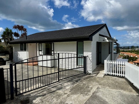 16 Rewa Rewa Lane, Orewa, Orewa