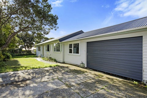 5A Whitehouse Road, Titahi Bay, Porirua