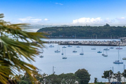 2/2 Crescent Road, Parnell, Auckland