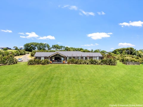18 Kaipara Lake Road, Helensville