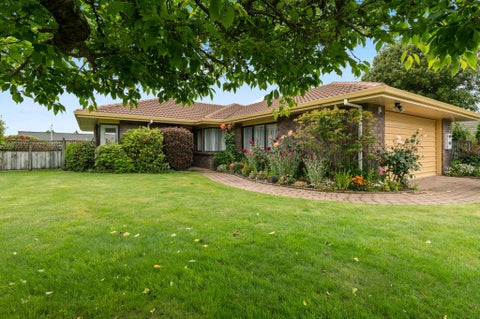 17 Barraud Place, Pukehangi, Rotorua
