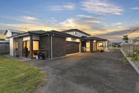 60 Pohutukawa Parade, Riverhead, Riverhead