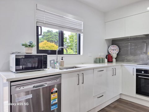 62D Glendale Road, Glen Eden, Auckland