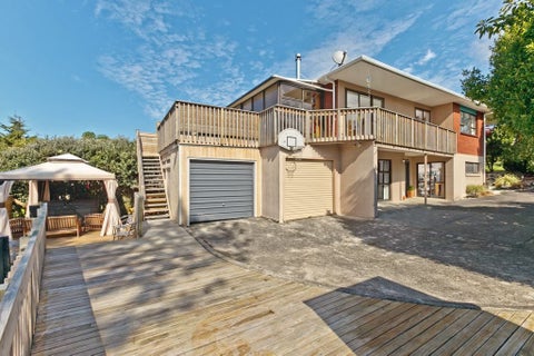 35 Stapleford Crescent, Browns Bay, Auckland