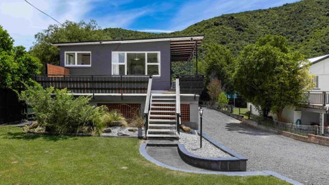30 Beach Road, Waikawa, Picton