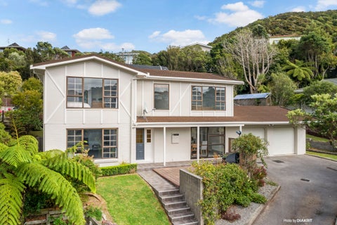 17 Paddington Grove, Karori, Wellington
