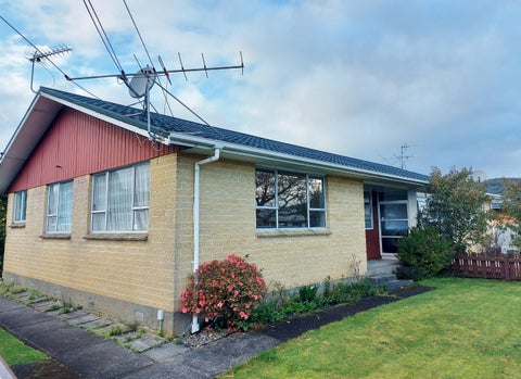 1/4 HAY ST, CENTRAL, UPPER HUTT