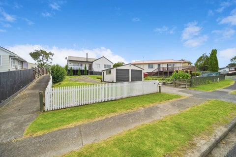 29 Moncrieff Avenue, Clendon Park, Auckland
