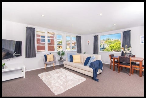 37 Victory Crescent, Tawa, Wellington