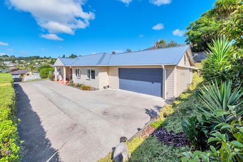 8 Te Kauri Place, Helensville, Helensville