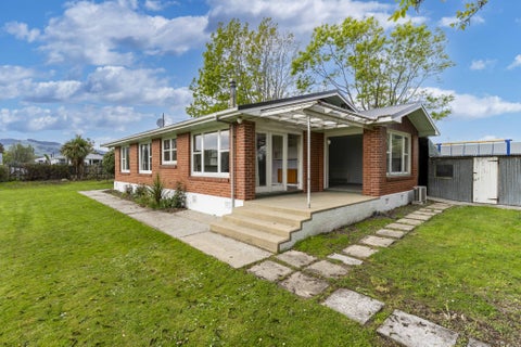 36 Dryden Street, Milton
