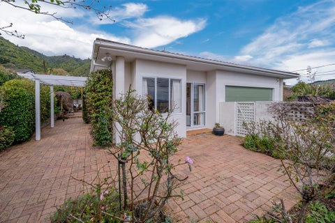61 Winara Avenue, Waikanae, Waikanae
