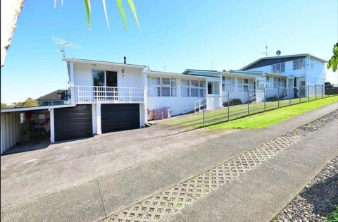 81 Pupuke Road, Northcote, Auckland