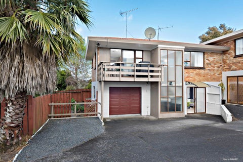 1/27 Butterworth Drive, Glendene, Auckland