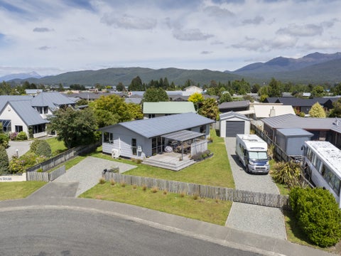 6 Melland Place, Te Anau, Te Anau