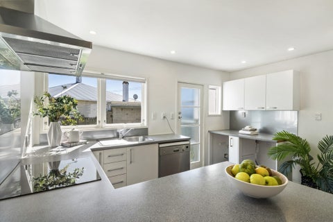 3/67 Vauxhall Road, Devonport, Auckland