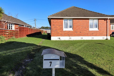 7 Puketapu Grove, Waiwhetu, Lower Hutt