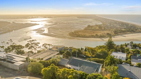 33 Tuawera Terrace, Clifton, Christchurch