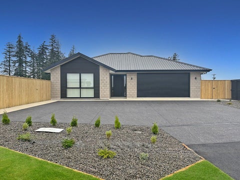 5 Ealing Lane, Darfield, Darfield