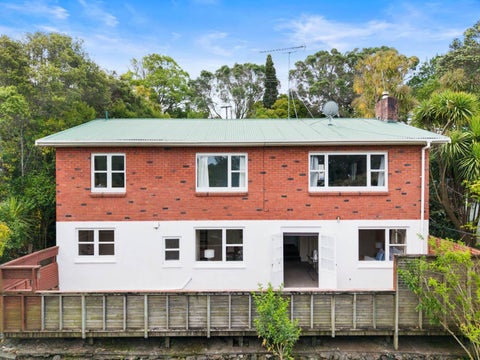 42 West Lynn Road, Titirangi, Auckland