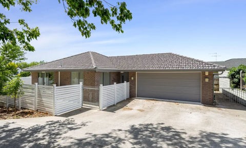 36 Paterson Avenue West, Pukekohe
