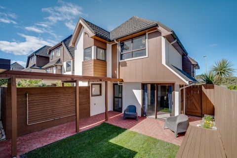11 Tamahine Street, Maupuia, Wellington
