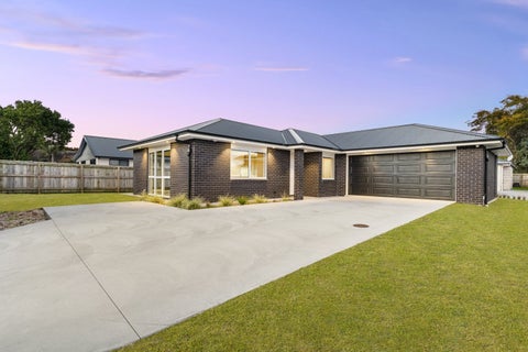 6 Carrick Robertson Place, Waihi
