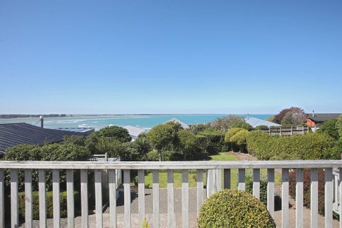 123 Walker Street, Riverton