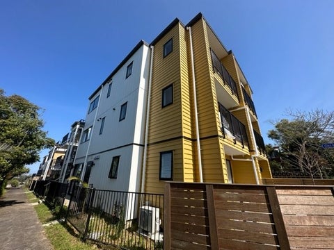 102/318 Wairau Road, Glenfield, Auckland