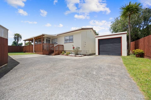 1/22 Bundena Place, Clendon Park, Auckland
