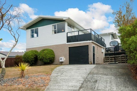 18 Robson Street, Stokes Valley, Lower Hutt