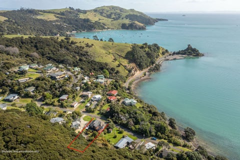19 Puriri Road, Te Kouma, Coromandel