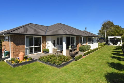 37 Mcmaster Street, Greytown