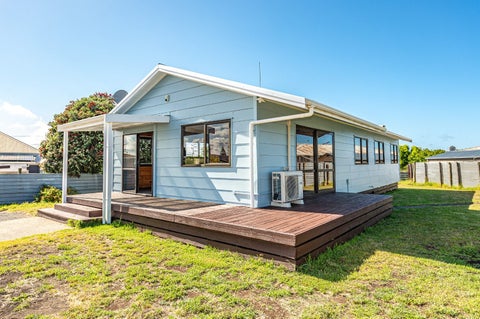 35 Cross Street, Castlecliff, Whanganui