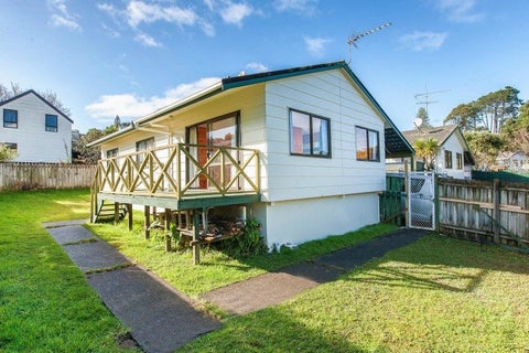1/40 Gatman Street, Birkdale, Auckland