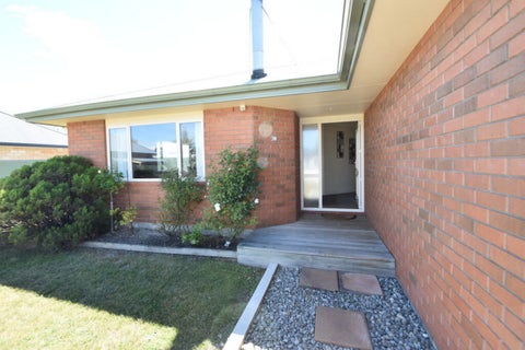 6 Rhoboro Road, Twizel