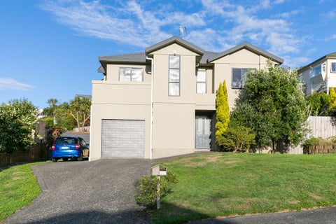 4 Forbes Lane, Newlands, Wellington
