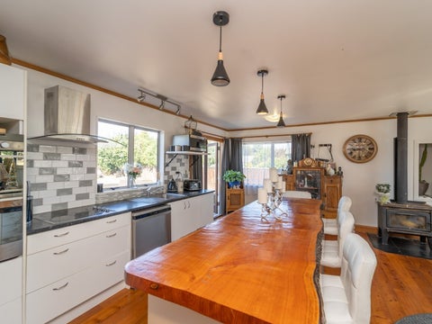 13 Philip Street, Carterton