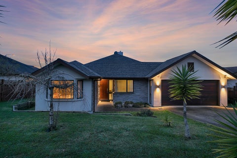 8 Archer Rayner Place, Greenhithe, Auckland