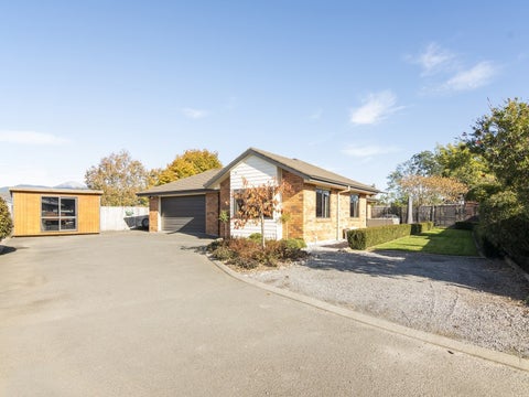 57 Lord Auckland Road, Wakefield